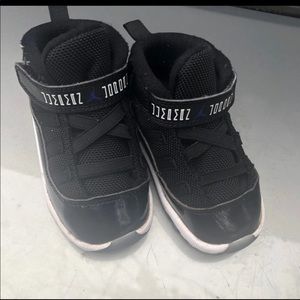 6c Black Toddler Jordan Retro 11